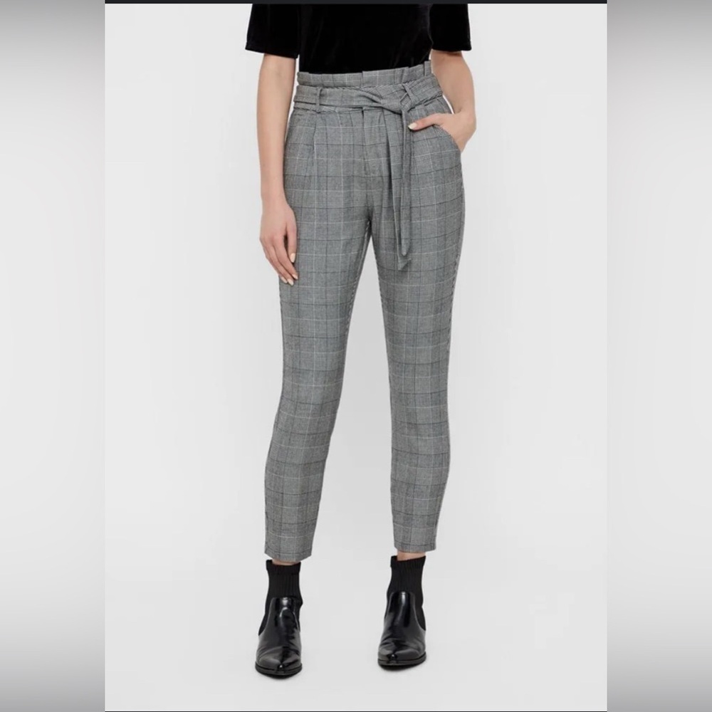 VERO MODA | Checkered Plaid| Paperbag | Tie Waist | Tapered | Dress Pant |Size S